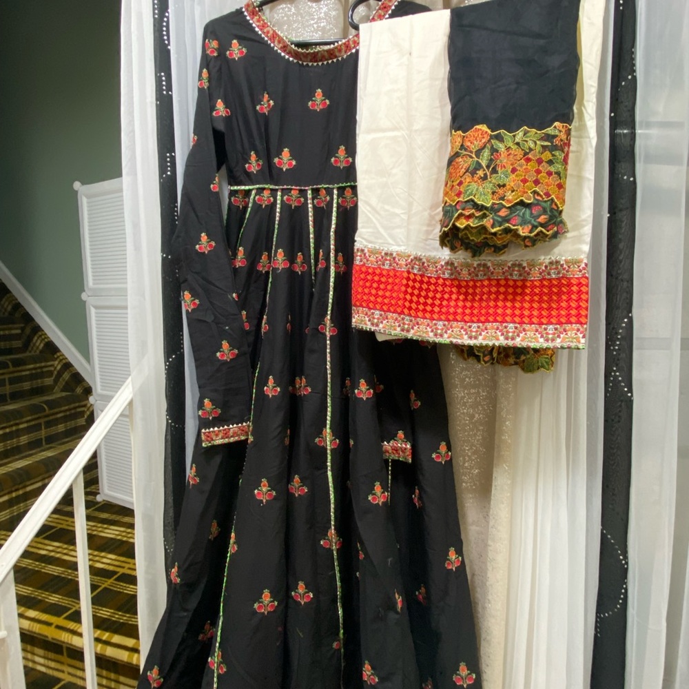 Rehar Hussain 3 pc froq style dress